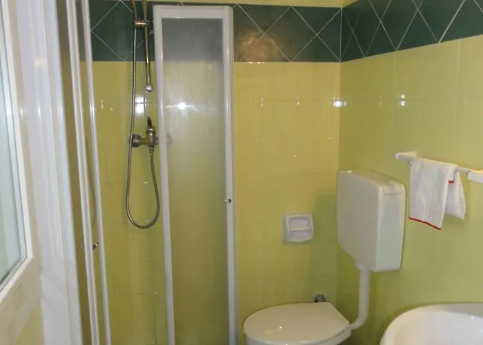 In With Fenced Garden *