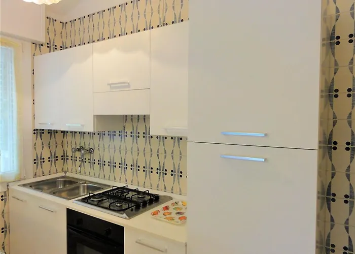 In With Fenced Garden 비비오네