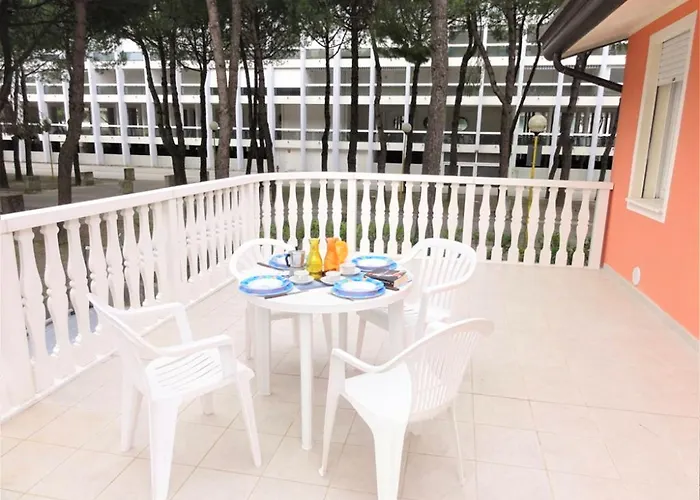 Appartement In With Fenced Garden *